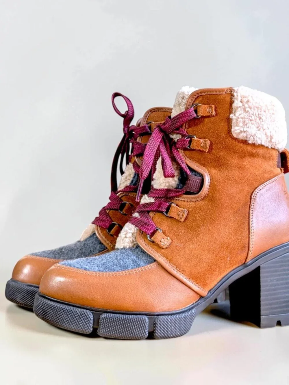 Naturalizer Myla waterproof fairy cottage chunky platform colorblock boot 7.5 US